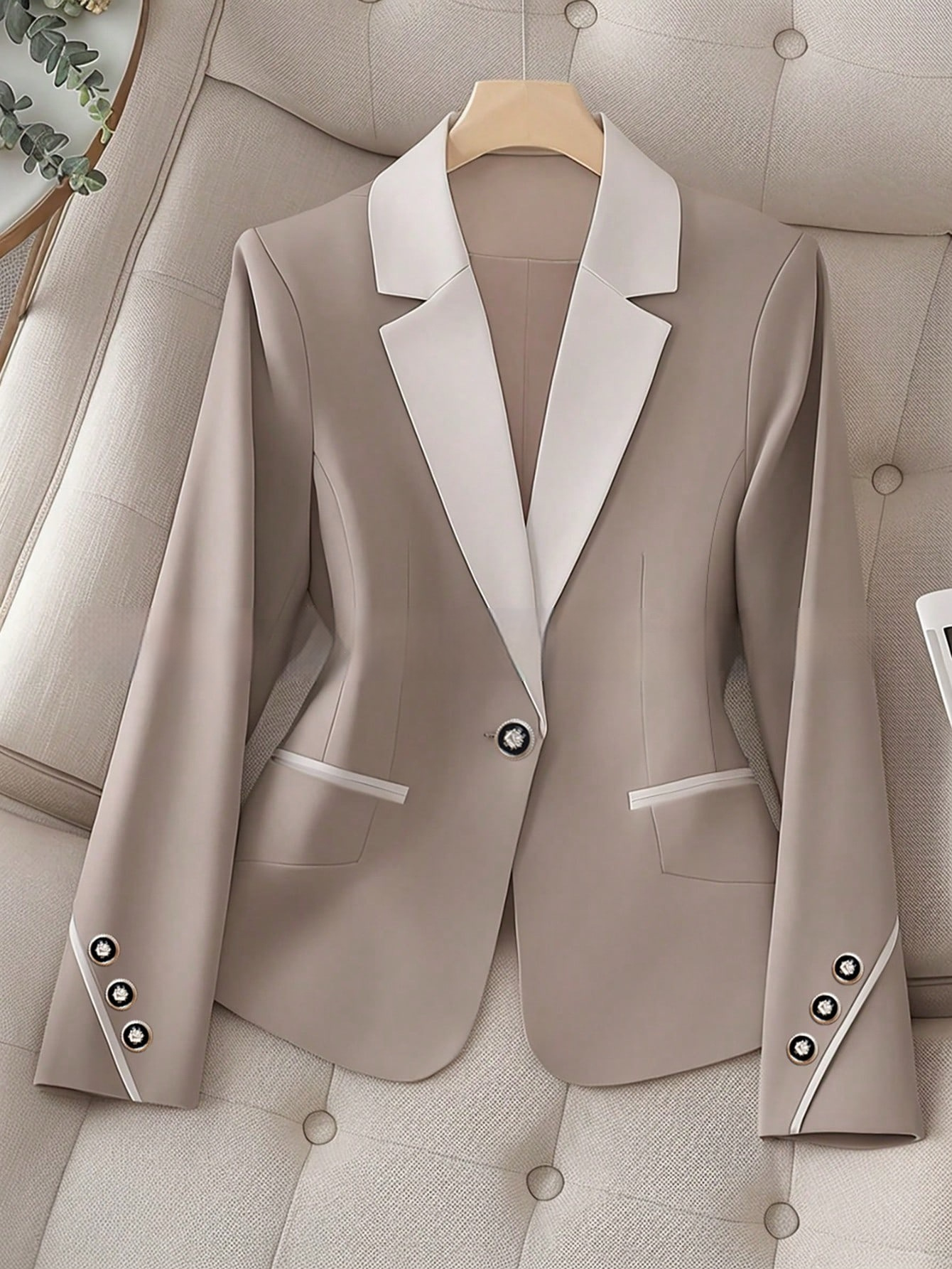 Professional Contrasting-Color Button Elegant Formal Blazer - Image 1