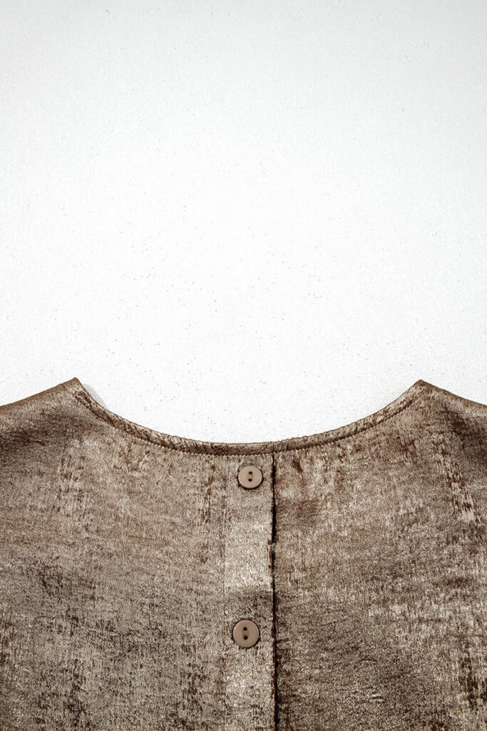 Loose Figure-flattering Top With Ruffled Hem For Women