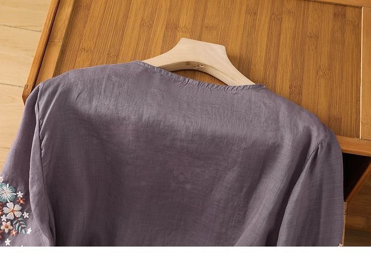 Womens Casual Loose-fitting Embroidered Top That Flatters The - Image 10