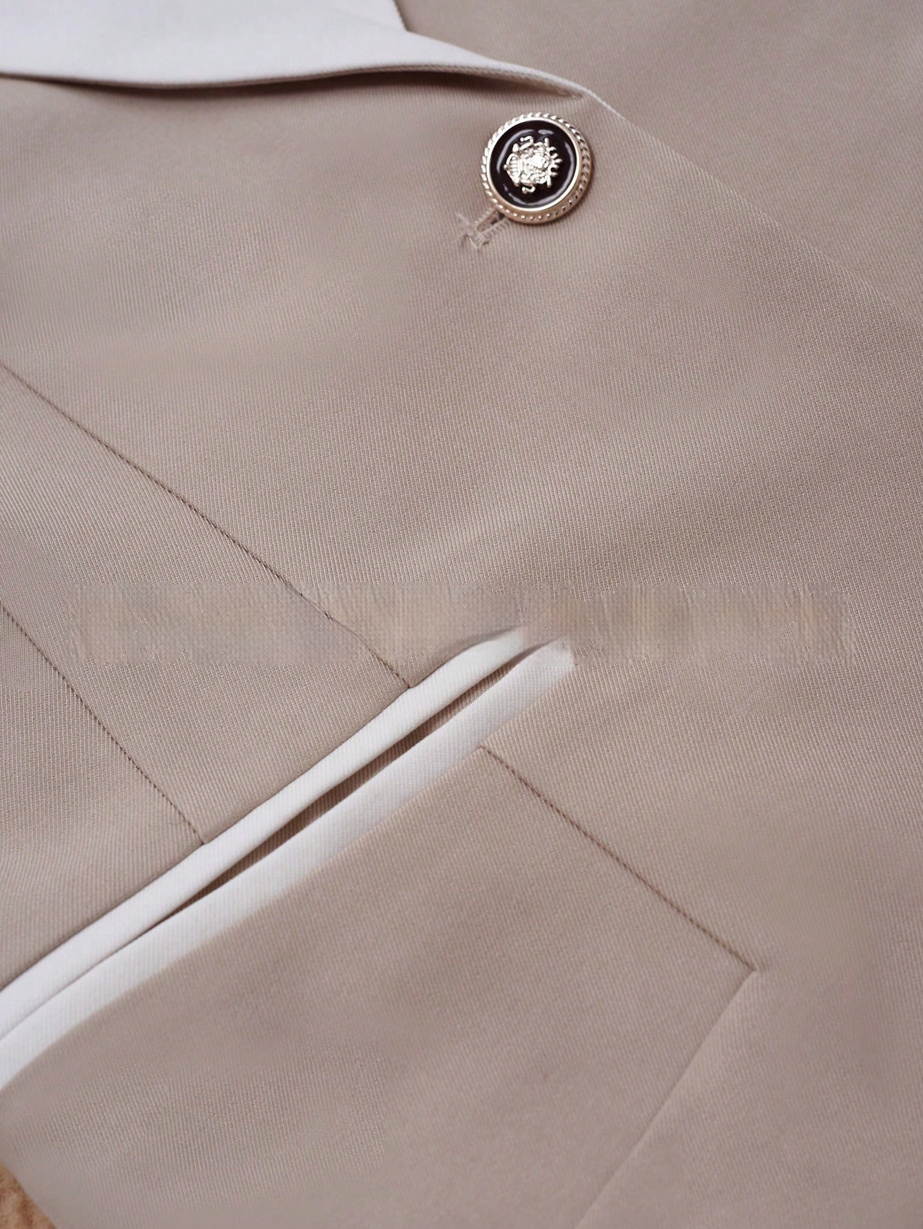 Professional Contrasting-Color Button Elegant Formal Blazer - Image 6
