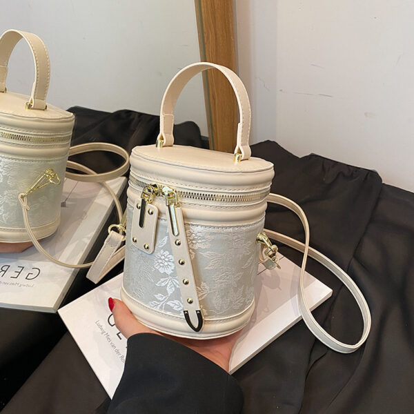 Versatile Handheld Shoulder Crossbody Bag - Image 5
