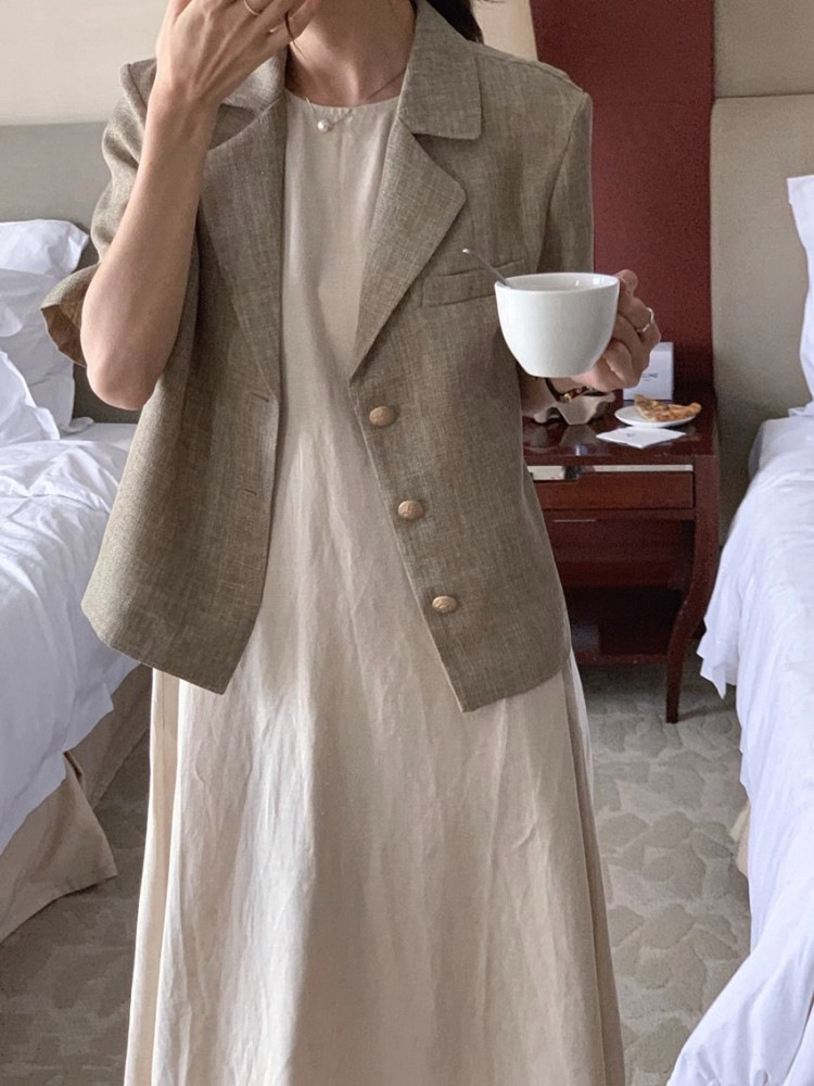 Elegant Midi Round-neck Sleeveless Vest Dress - Image 11