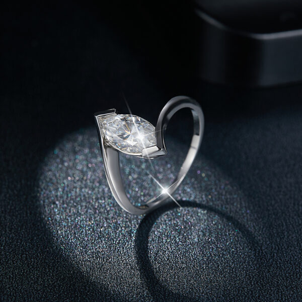 Engraved With Top-quality Moissanite, This Luxurious And Fashionable Minimalist Jewelry Set Features Exquisite Silver Accessories For Ladies. Made Of S925 Silver With Electroplated Platinum. - Image 6