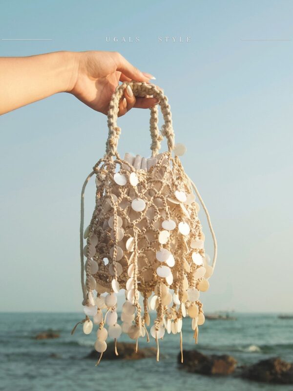 French-style Retro Sequined Woven Tassel Cotton-Linen Shell-shaped Hollow Elegant Clutch Bag - Image 5