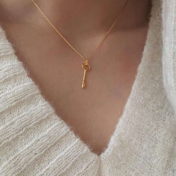 Women's Simple All-Match Key Pendant Necklace - Image 4