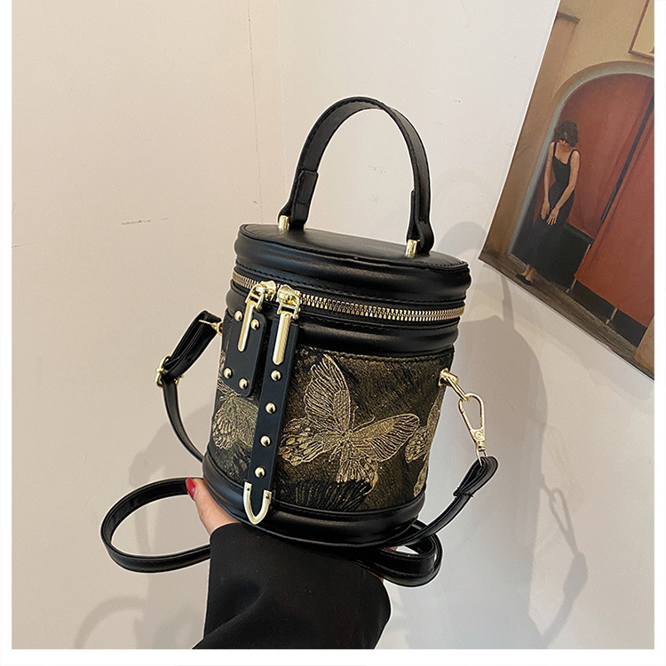 Versatile Handheld Shoulder Crossbody Bag - Image 15