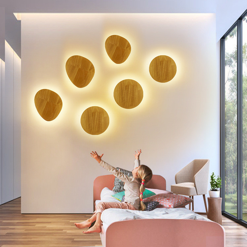 Log Art Wall Lamp - Image 1