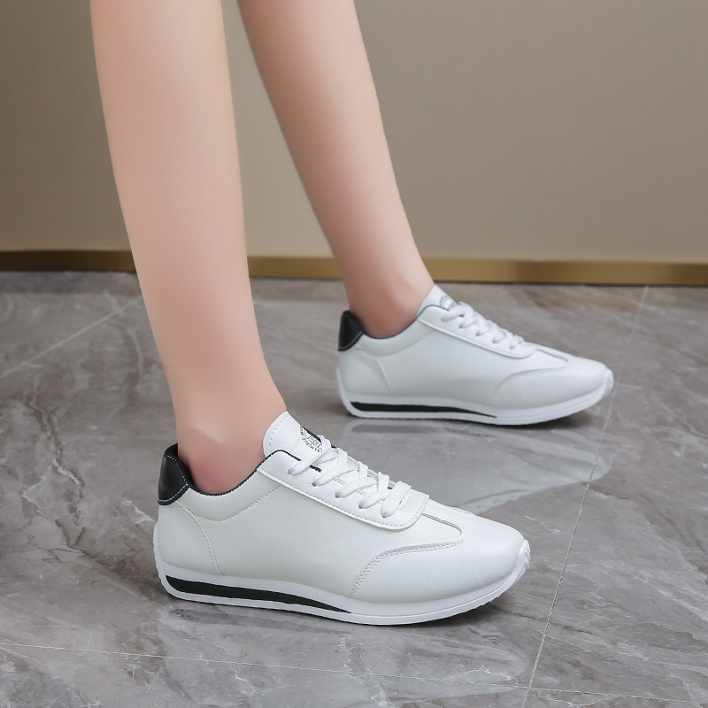 Plus-size Women's Leather Lace-up Casual Sneakers
