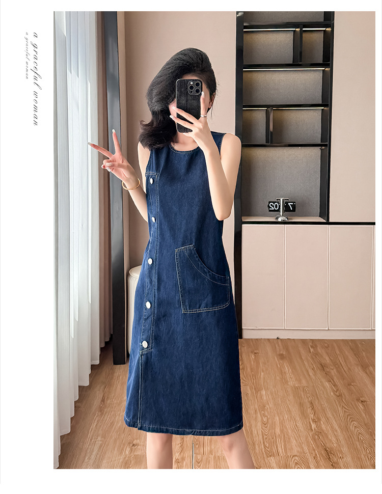 Loose-fitting Straight-cut Dress - Image 6