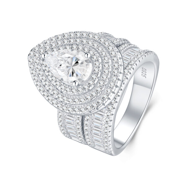 Engraved With Top-quality Moissanite, This Luxurious And Fashionable Minimalist Jewelry Set Features Exquisite Silver Accessories For Ladies. Made Of S925 Silver With Electroplated Platinum.