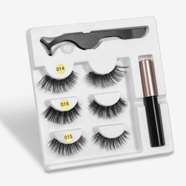 A Pair Of False Eyelashes With Magnets In Fashion - Image 49