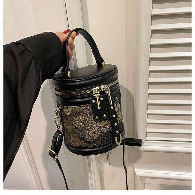 Versatile Handheld Shoulder Crossbody Bag - Image 12
