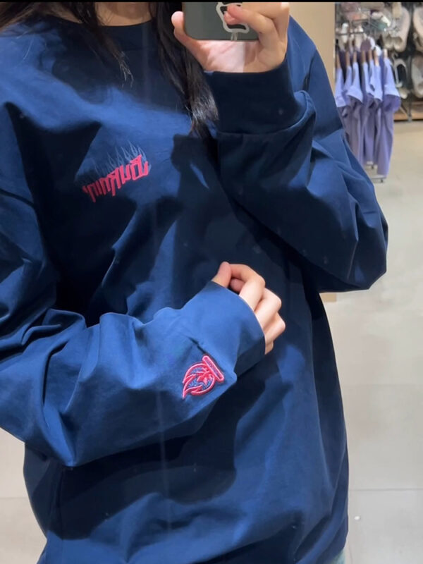 Mainstream Street-style Long-sleeve Base-layer Hoodie - Image 14