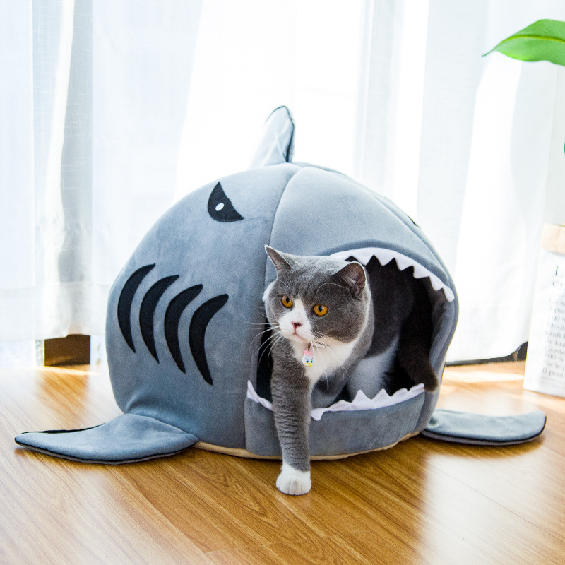 Creative Dual-Purpose Shark Pet Bed Small Dogs And Cats Warm Pet Bed - Image 1