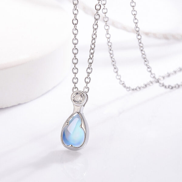 Simple And Stylish Teardrop-shaped Necklace For Women - Image 3