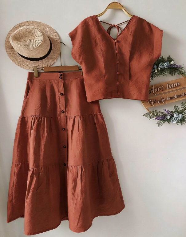 Gentle Style V-neck Button-down Sleeveless Top And High-waisted Skirt Set For Women - Image 1