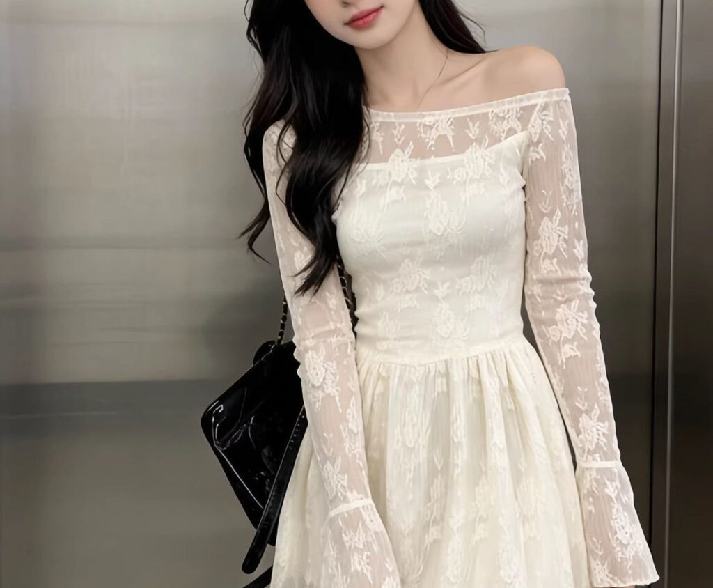 Korean-style Milk Apricot Long-Sleeve Lace Patchwork Dress