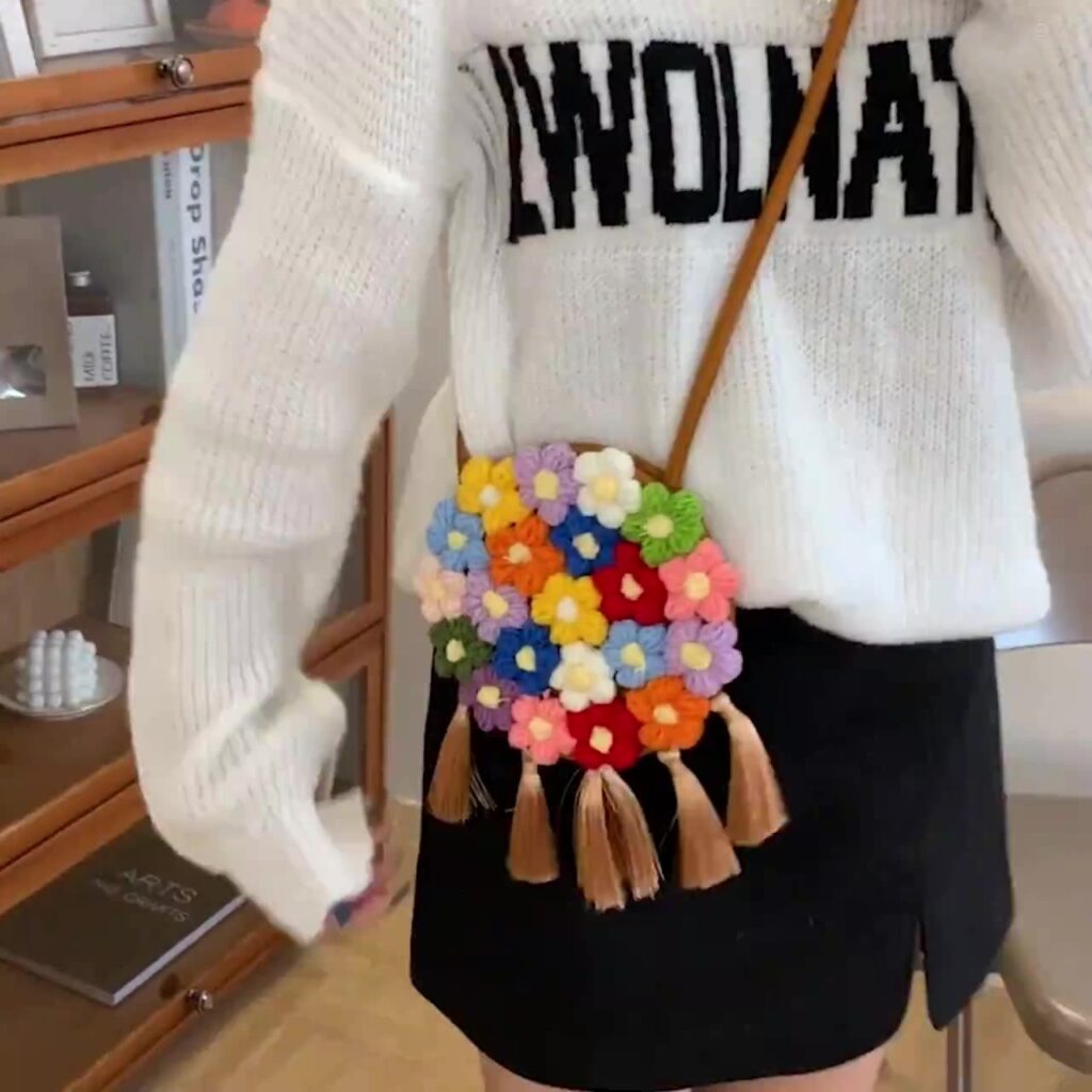 Ethnic Fluffy Bag For Women, Fashion Trend, Floral Small Round Bag, Stylish And Versatile, Can Be Worn On One Shoulder Or Cross-body