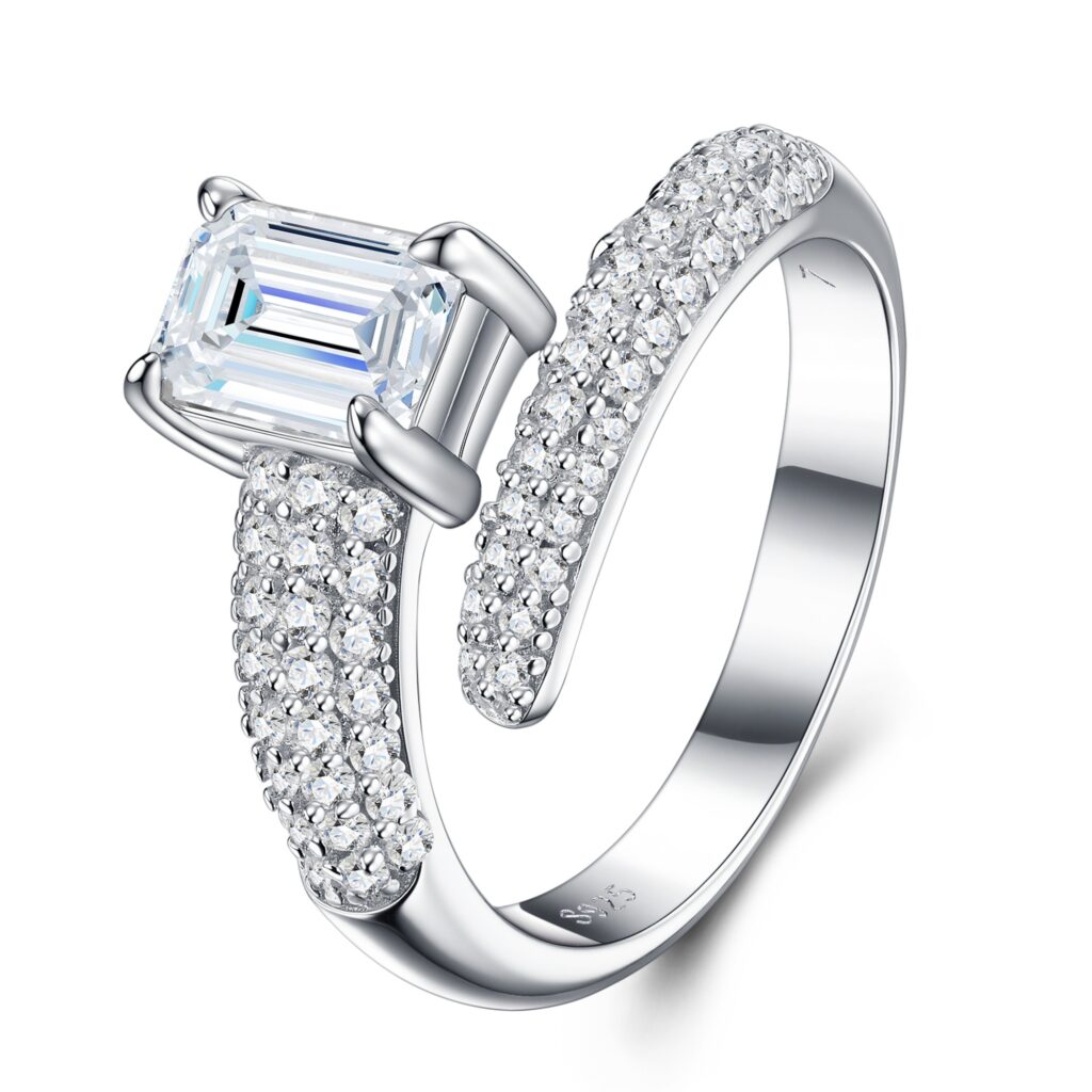 Engraved With Top-quality Moissanite, This Luxurious And Fashionable Minimalist Jewelry Set Features Exquisite Silver Accessories For Ladies. Made Of S925 Silver With Electroplated Platinum.