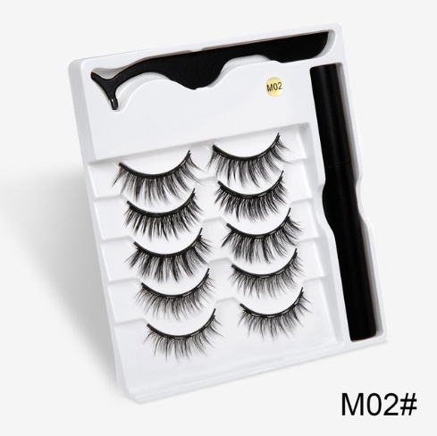 A Pair Of False Eyelashes With Magnets In Fashion - Image 86
