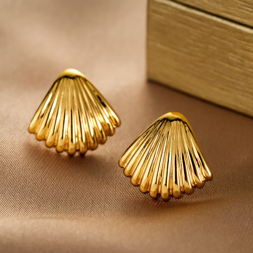 New Retro Niche Design Shell Earrings, Light Luxury Personality Simple Studs, All-Match Geometric Jewelry For Women