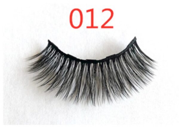A Pair Of False Eyelashes With Magnets In Fashion - Image 53
