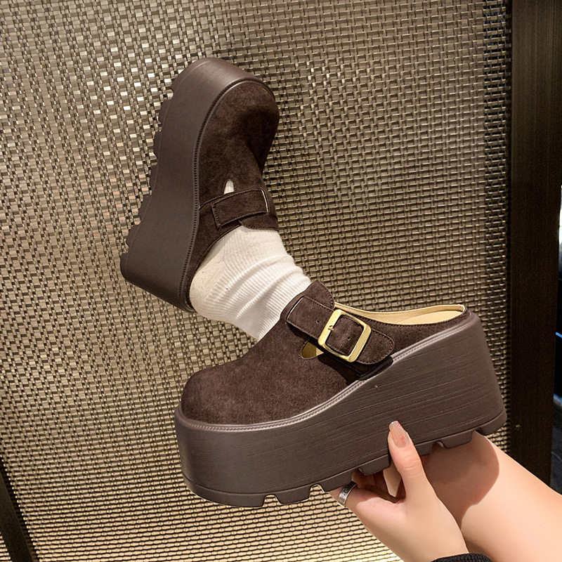 Wedge-toe Closed-toe Women