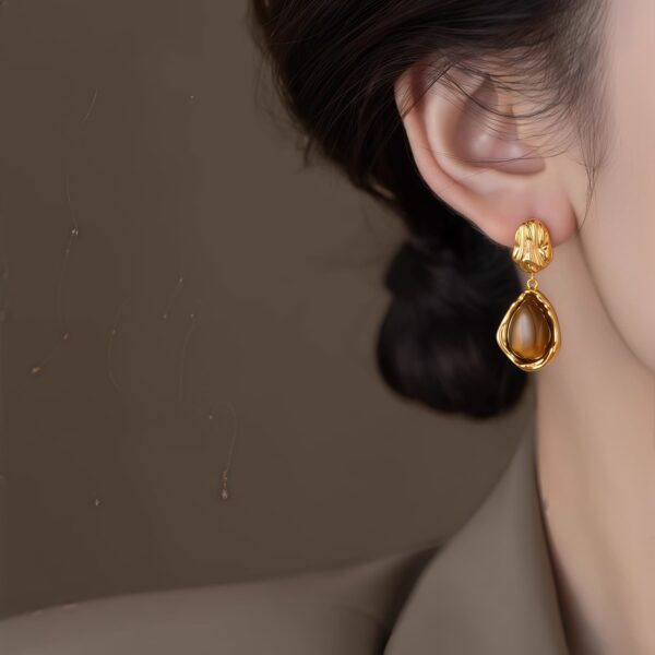 2026 New Vintage Tiger's Eye Dangle Earrings For Women, Luxury Elegant Hong Kong Style Unique Design Fashion Earrings - Image 3