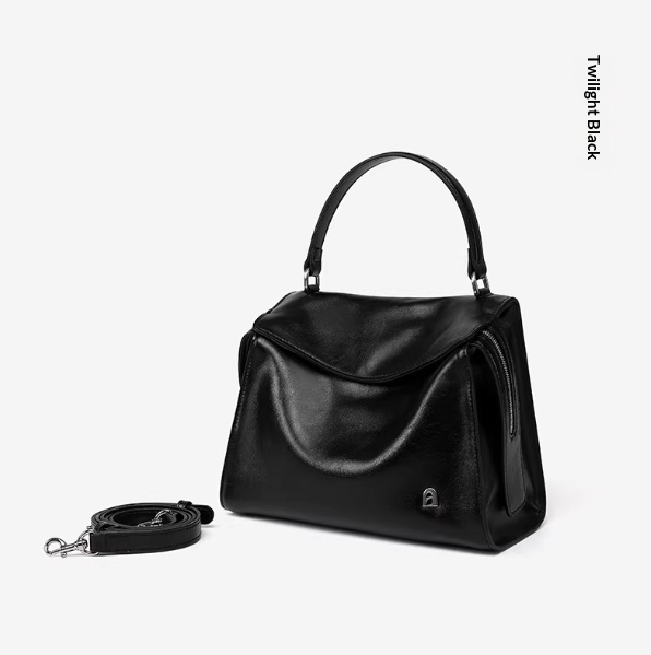 Commuting Large Capacity Portable Tote Bag - Image 7