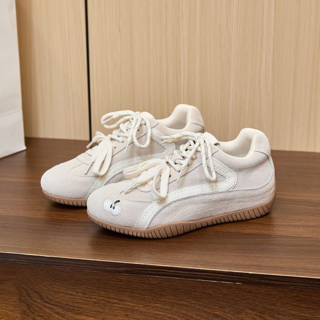 Women's Invisible Height-increasing Training Shoes