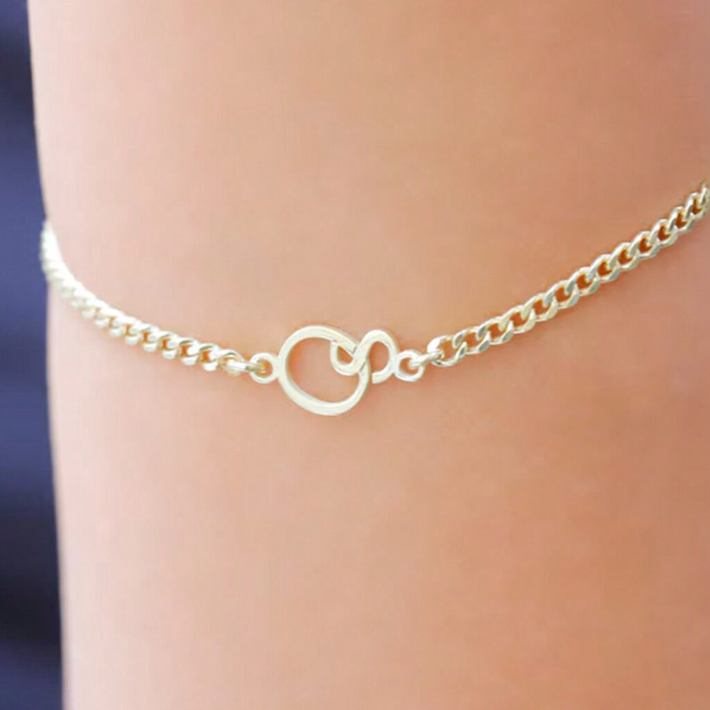 The Letter Bracelet Can Be Customized With Two English Letters.