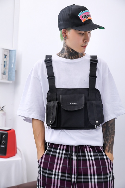 Wild INS net red with the function KANYE WEST upper body tactical eat chicken multi-pocket vest pocket chest bag - Image 2