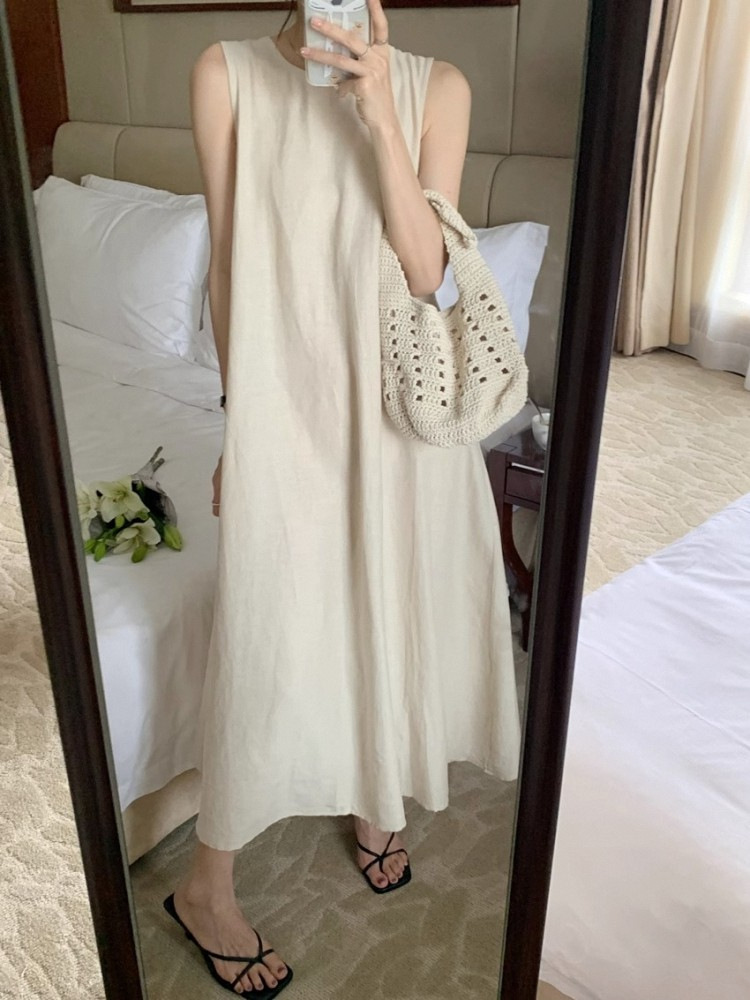 Elegant Midi Round-neck Sleeveless Vest Dress - Image 23