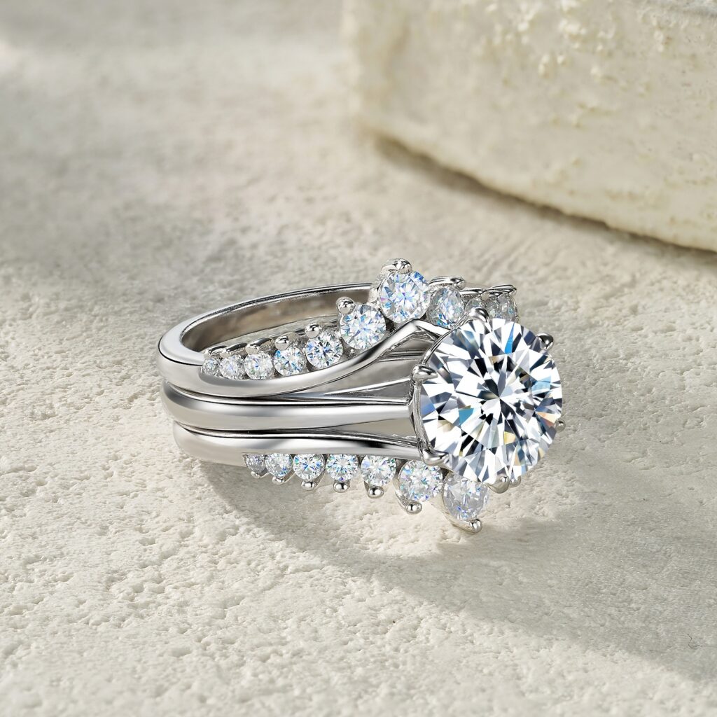 3-carat Luxury Fashion Minimalist Trend Jewelry Silver Ring Set With Top-quality Morganite. Made Of S925 Silver With Electroplated Platinum. For Ladies.