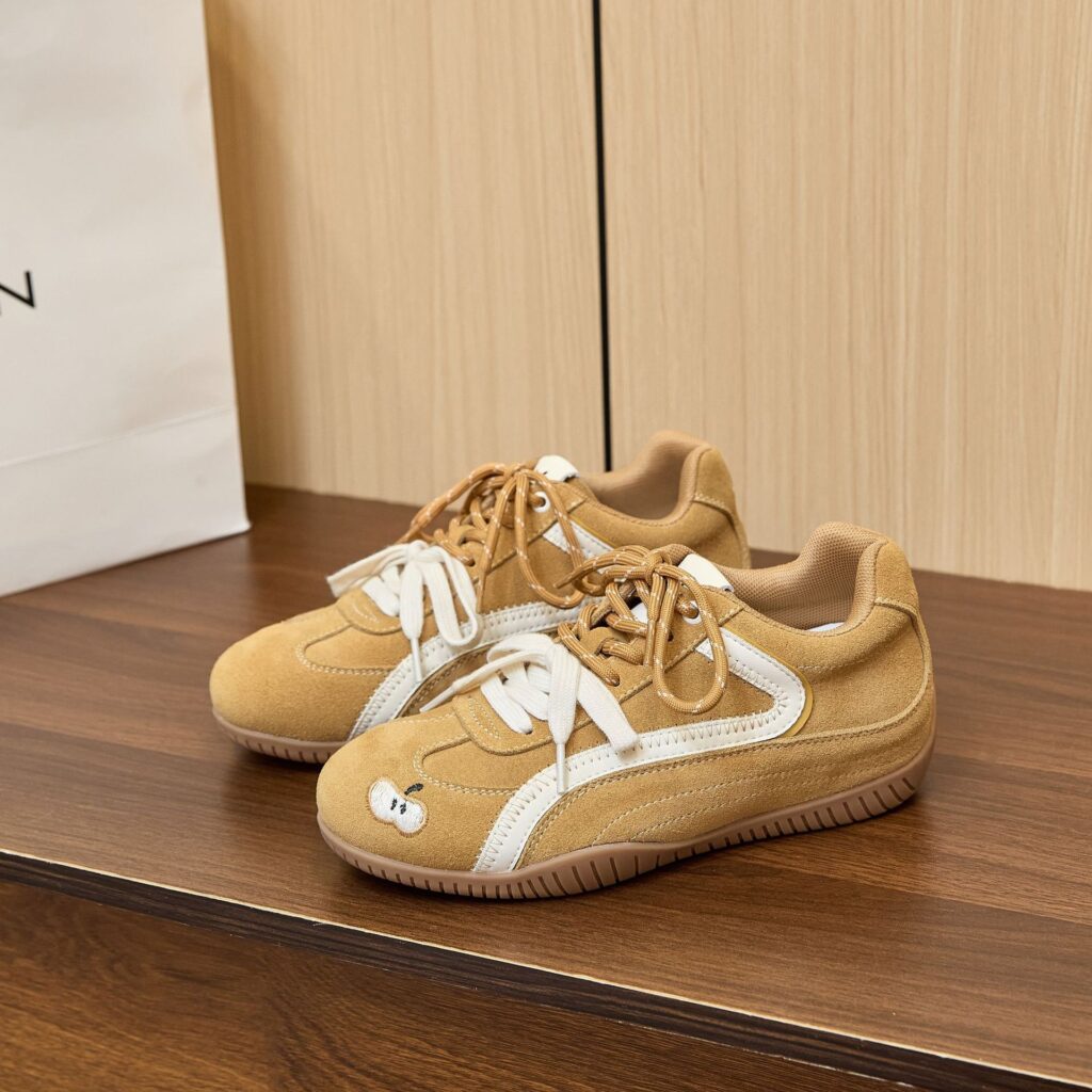 Women's Invisible Height-increasing Training Shoes