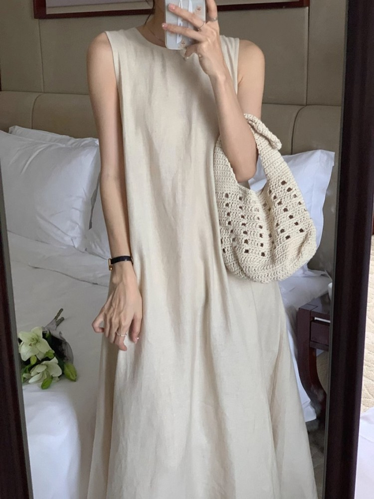 Elegant Midi Round-neck Sleeveless Vest Dress - Image 28