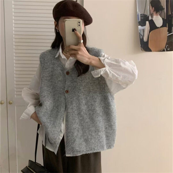 Korean-style Minimalist Versatile Loose-fit Layered Knit Vest - Image 4