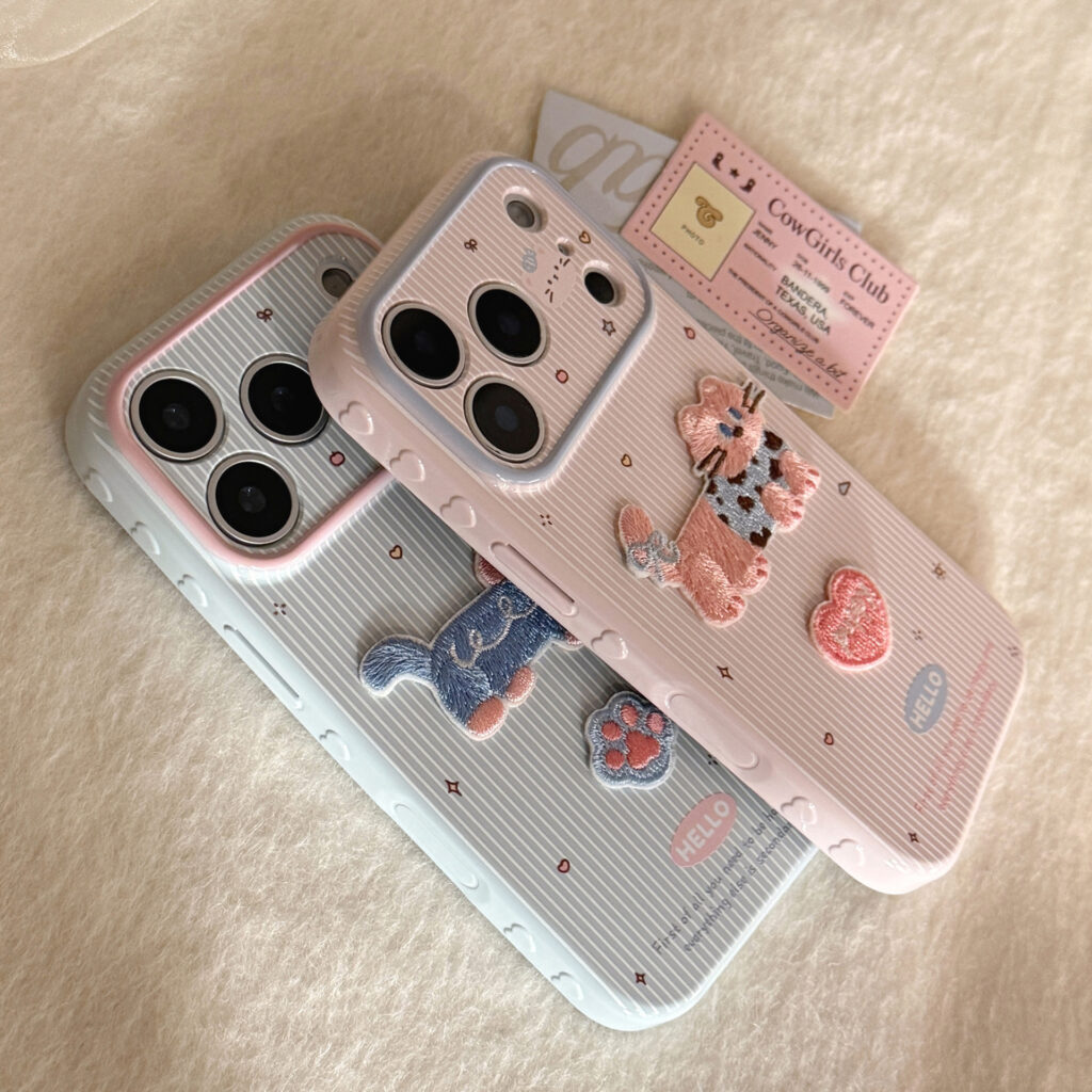 Shatter-Resistant Colored Striped Cat Phone Case