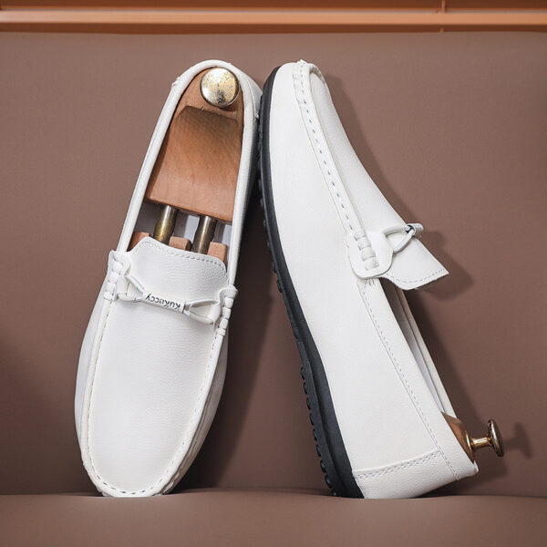 Men's Fashionable Flat Soft-Soled Casual Shoes - Image 1