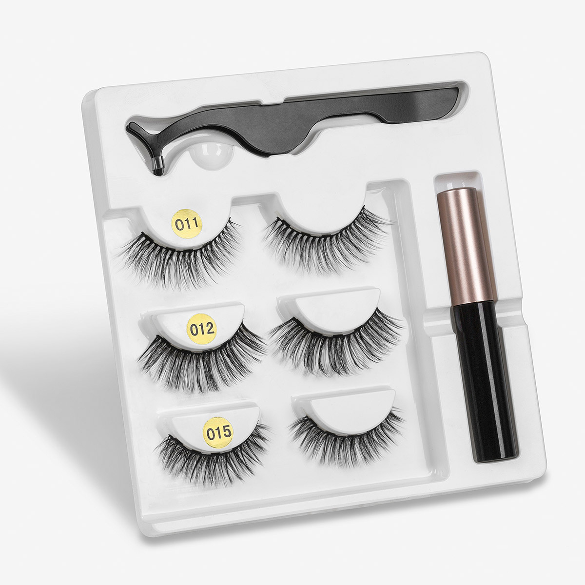 A Pair Of False Eyelashes With Magnets In Fashion - Image 50