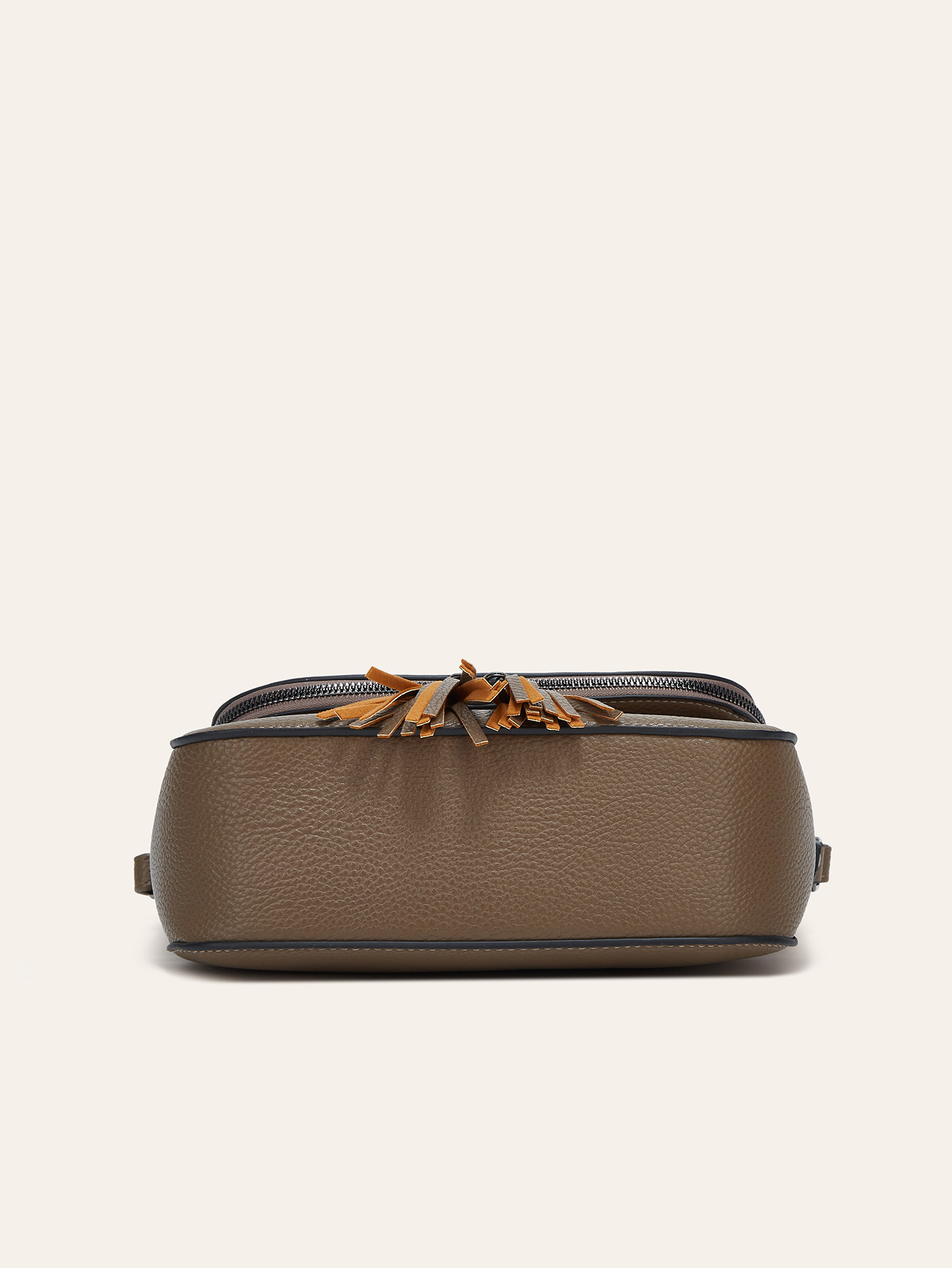 European And American-style Fashionable Flip-top Saddle Bag With Tassels - Image 13