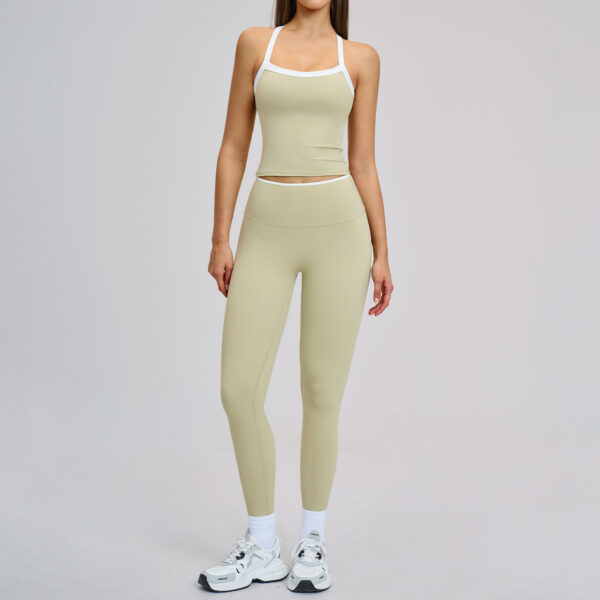 Nude-Feel Yoga Set Contrasting Colors, Crossed Back Design, Tight-Fitting Yoga Wear - Image 6