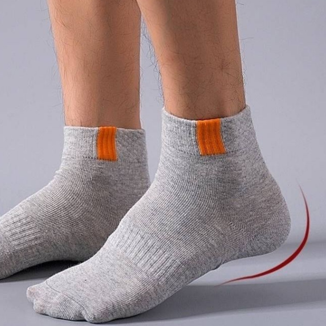 Invisible Height Increasing Heel Anti Cracking Socks Silicone Insoles - Image 1