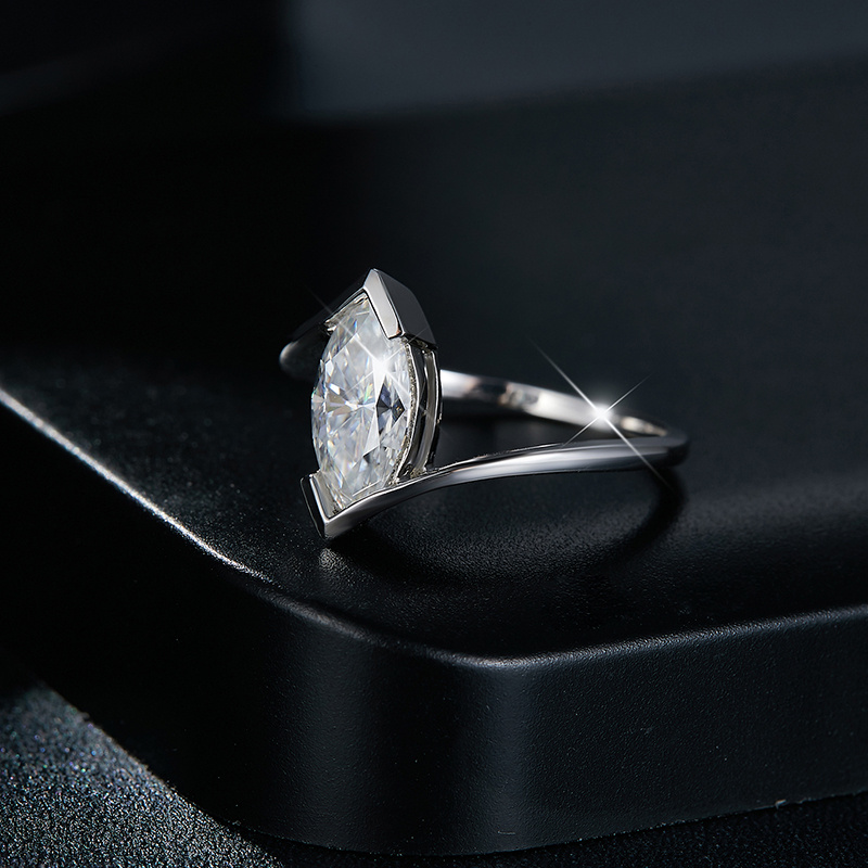 Engraved With Top-quality Moissanite, This Luxurious And Fashionable Minimalist Jewelry Set Features Exquisite Silver Accessories For Ladies. Made Of S925 Silver With Electroplated Platinum. - Image 7