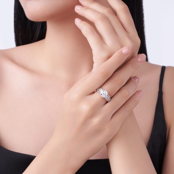 2-carat Luxury Fashion Minimalist Trend Jewelry Silver Ring Set With Top-quality Moissanite, Made Of S925 Silver With Electroplated Platinum. - Image 3
