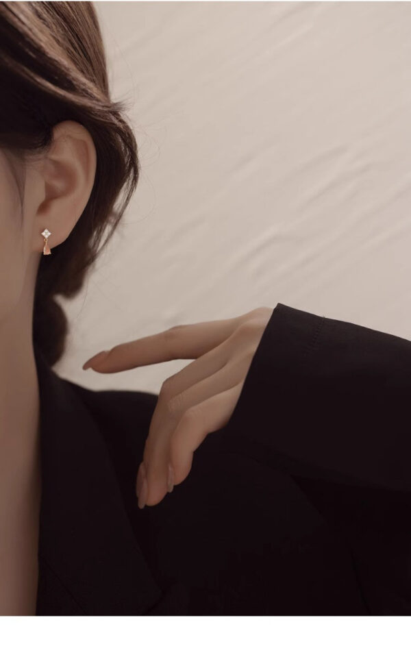 Versatile And Exquisite Womens Teardrop Earrings - Image 8