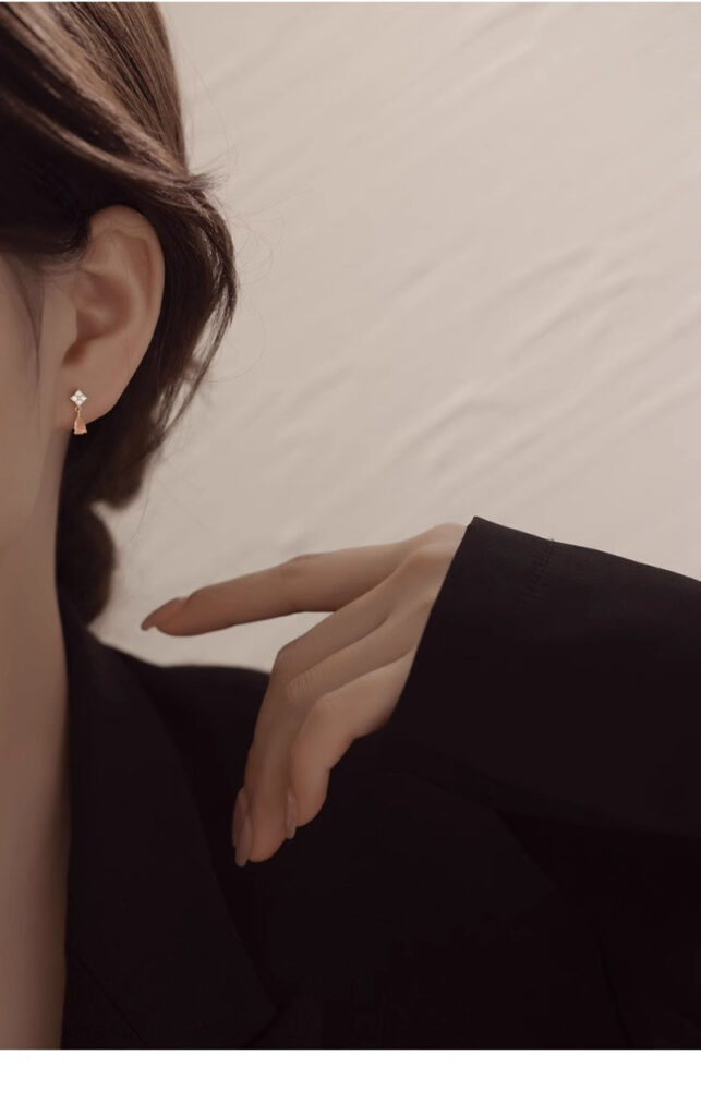 Versatile And Exquisite Womens Teardrop Earrings