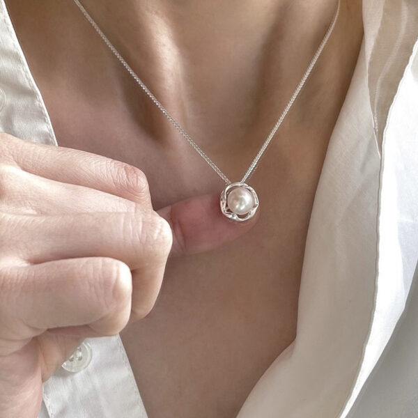 Sweet And Elegant Necklace For Women