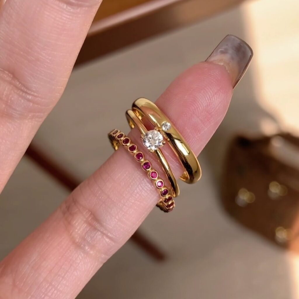 Fine Red Diamond Dot Diamond Plain Ring Gold Ring