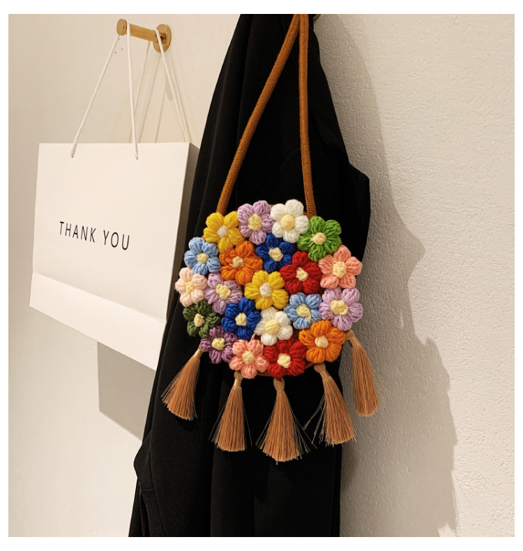 Ethnic Fluffy Bag For Women, Fashion Trend, Floral Small Round Bag, Stylish And Versatile, Can Be Worn On One Shoulder Or Cross-body - Image 16